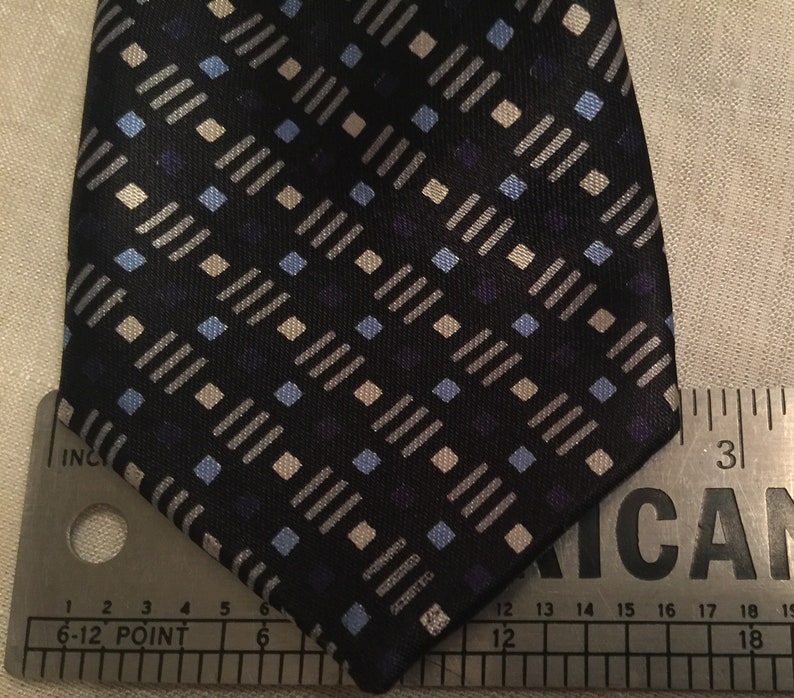 Vintage 1960s Boy/'s Deep Navy wGray /& Light Blue Geometric Pattern Necktie ~No Tag~ 2.75 Wide x 49 Long