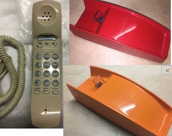 Vintage 1970/80s Lot de 3 téléphones * Combiné WGA4157707 ~ ASH ~ Nouveau * Bases de montage mural GTE orange et rouge