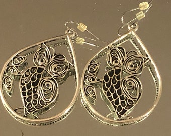 Vintage Silvertone Artsy Owl Long Dangling Chunky Pierced Earrings  2 1/8" L