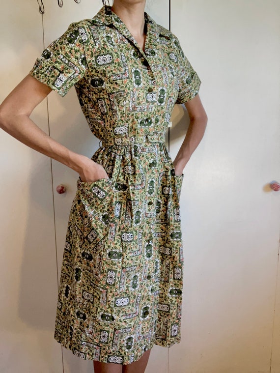 Green 1950’s deadstock Tiki Dress - image 3