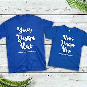Gildan 64000 Matching Family Royal Camiseta Azul Mockup, Mami y Me Tee Mock Up