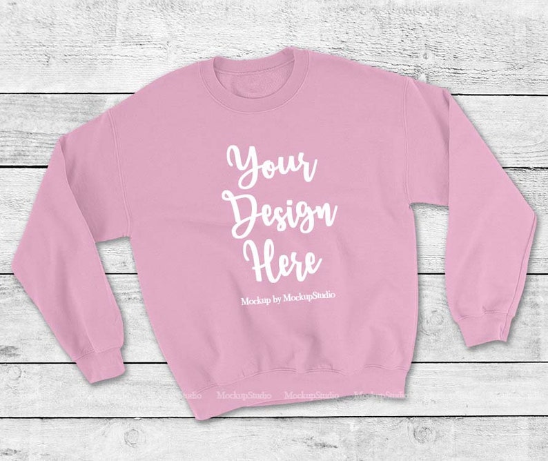 gildan pink sweatshirt