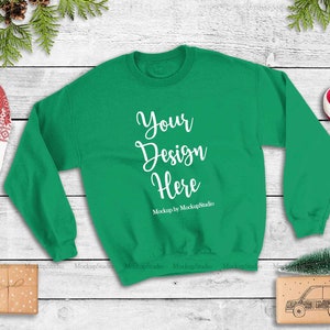 Noël vert irlandais Sweatshirt maquette, femme unisexe jeunes Gildan lourd mélange Crewneck Sweatshirt 18000 maquette Lay Flat