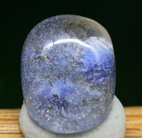 4.9 carats Periwinkle Blue Dumortierite Encapsulated Quartz 8996