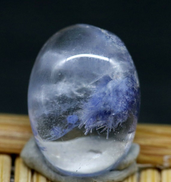 4.9 carats Periwinkle Blue Dumortierite Encapsulated Quartz 8996