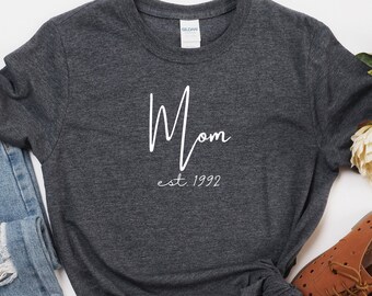 Minimalist Mom, Mama Tee