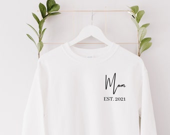 Minimalist Mom, Mama; Crew neck