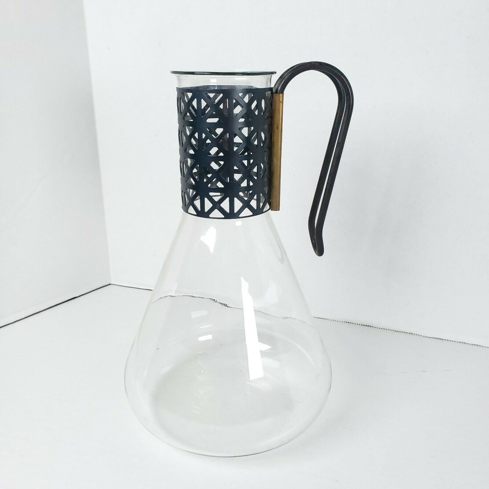 Vintage Pyrex Glass Carafe Decanter Beaker Style Metal Handle Etsy