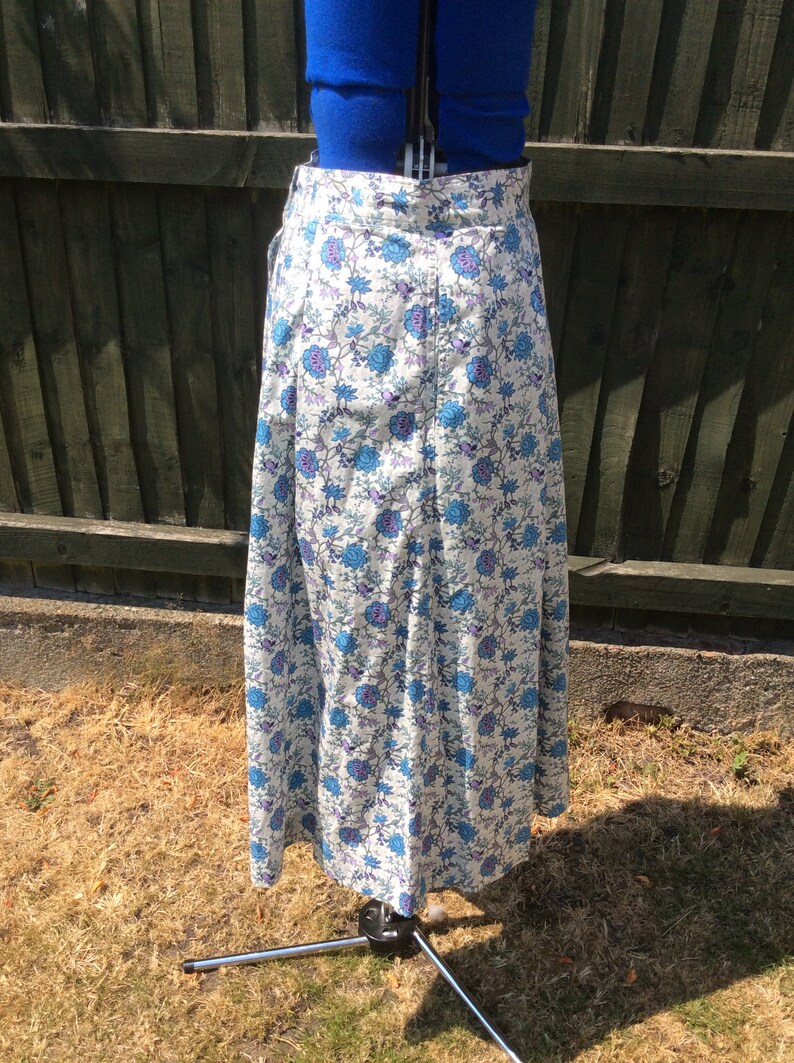 Vintage 70s Womens pleated midi skirt Bild 3