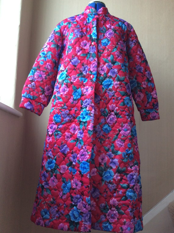 Vintage 70’s unworn pink women’s quilted house coa