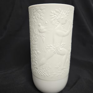 Bjorn Wiinblad Rosenthal Vase Magic Flute White Bisque Porcelain Signed 6.5 Tall