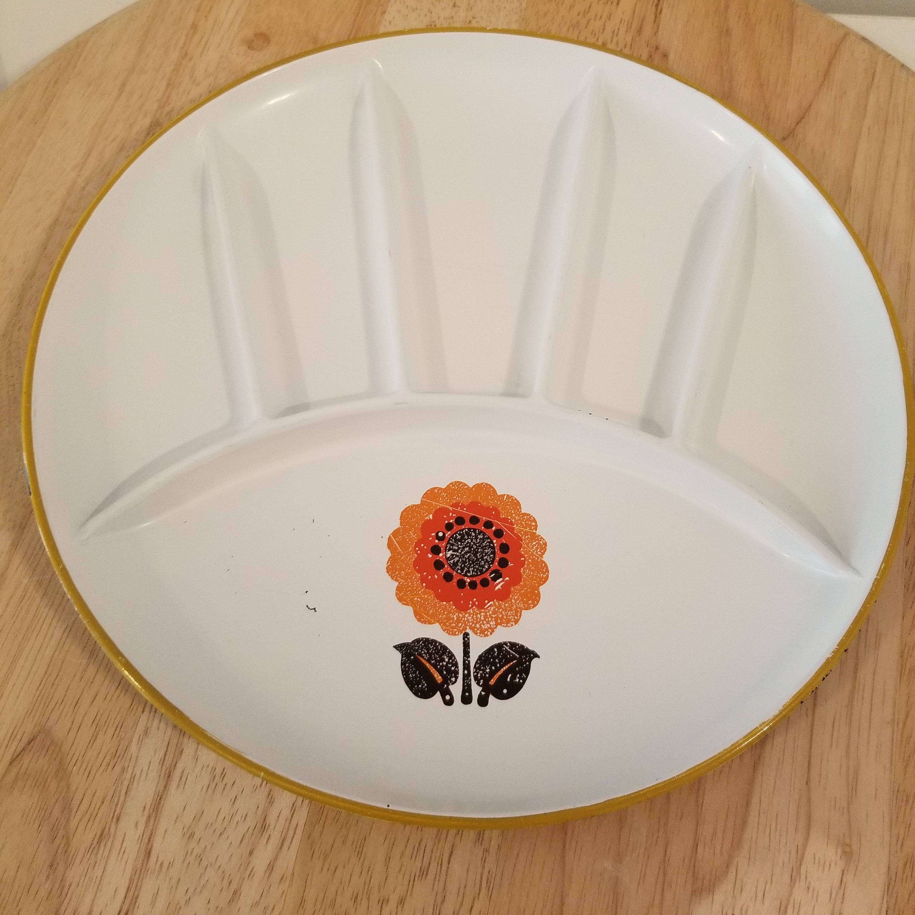 Set of 4 Vintage Fondue Plates/ Plastic Fondue Divided Plates Etsy Canada