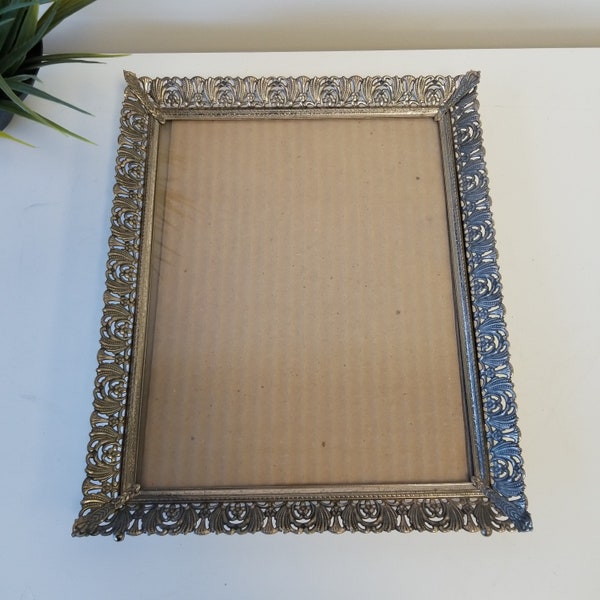 Vintage goud metaal filigraan sierlijke decoratieve fotolijst / fancy muur mount, tafelblad frame, bruiloft, galerij muur