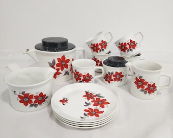 Service à thé Johnson Brothers vintage des années 1980 fleurs rouges, blanc et gris, fabriqué en Angleterre