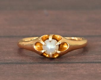 1912 Engraved and Dated Victorian Pearl Belcher Yellow Gold Ring