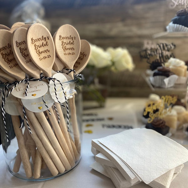 Engraved wood spoons, Bridal / Baby Shower, Wedding Favor, Gift for Mom, Family Presents