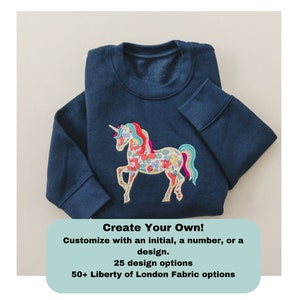 Aangepaste naam geborduurde peutersweater met ronde hals - Geborduurde naam, jeugdsweater, gepersonaliseerde naamsweatshirt Kindernaam sweatshirt
