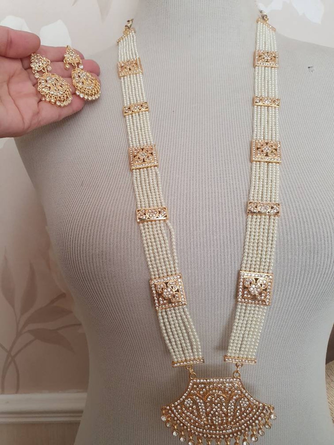 Monogram Chain Bracelet S00 - Fashion Jewellery