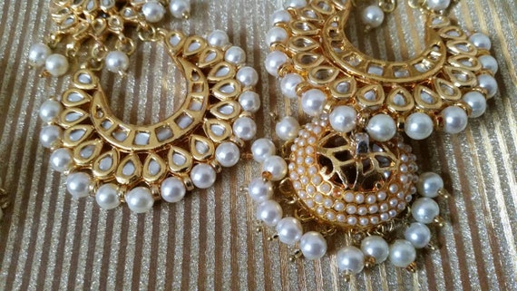 Pastel collar de perlas Jhumka Jhumki Earring Tikka Collar Conjunto Fiesta Boda