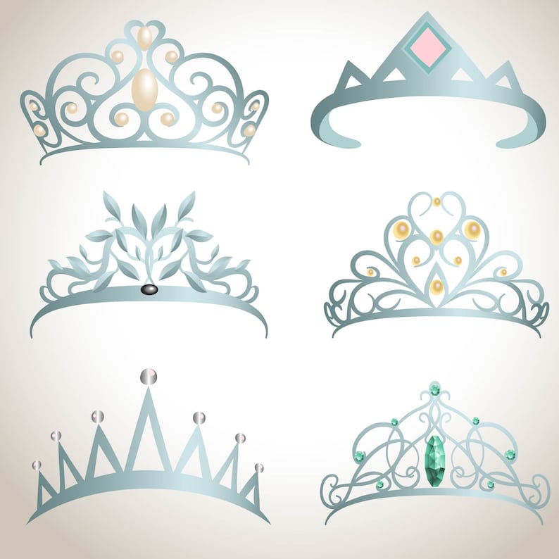 Puede incluir: Seis dise&ntilde;os diferentes de tiaras plateadas con varios adornos, incluyendo perlas, gemas y hojas. Las tiaras son todas de color azul claro.