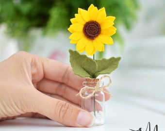 Mini felt sunflower, felt flowers, mum mom gift, mothers day spring flowers, teacher gift, desk mate, flower decoration,  wedding favors