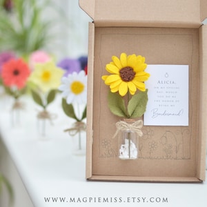 Wedding favor flower keepsake and card, sunflower gift momento, personalised cards, mini flower gifts