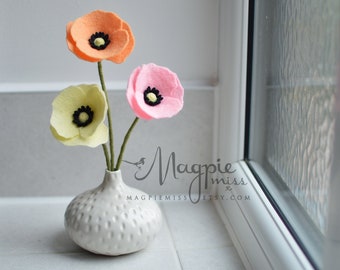 Poppy felt flower bouquet, Mothers day spring flowers, felt flowers, mum mom gift, housewarming gift, flower decoration, desk mate