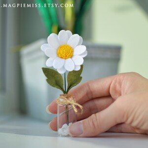 Mini daisy flower, felt daisy, Teacher gift, felt flowers, mum mom gift, flower decoration, Mothers day flowers, flower gift Bild 2