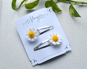 Felt Daisy Hair Clips: Flower Hair Accessory