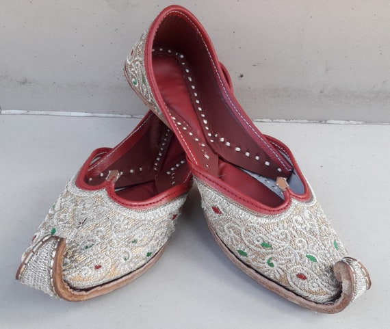 Fancy Pubjabi Jutti Khussa Shoes Indian Shoes Mojari Flip Flop Etsy