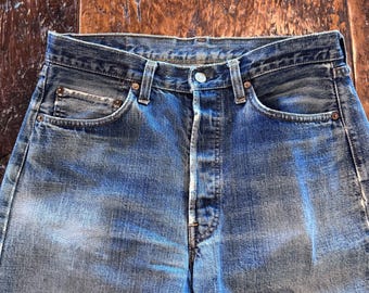 Jeans Levi's 501 originali con la "BIG E". Risalenti alla fine degli anni '60 - inizio anni '70.