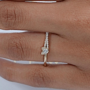 Lab Grown Round Diamond Cat Face Ring, Solid Gold Moissanite Stacking Ring For Wedding, Prong Set Natural Diamond Minimalist Ring