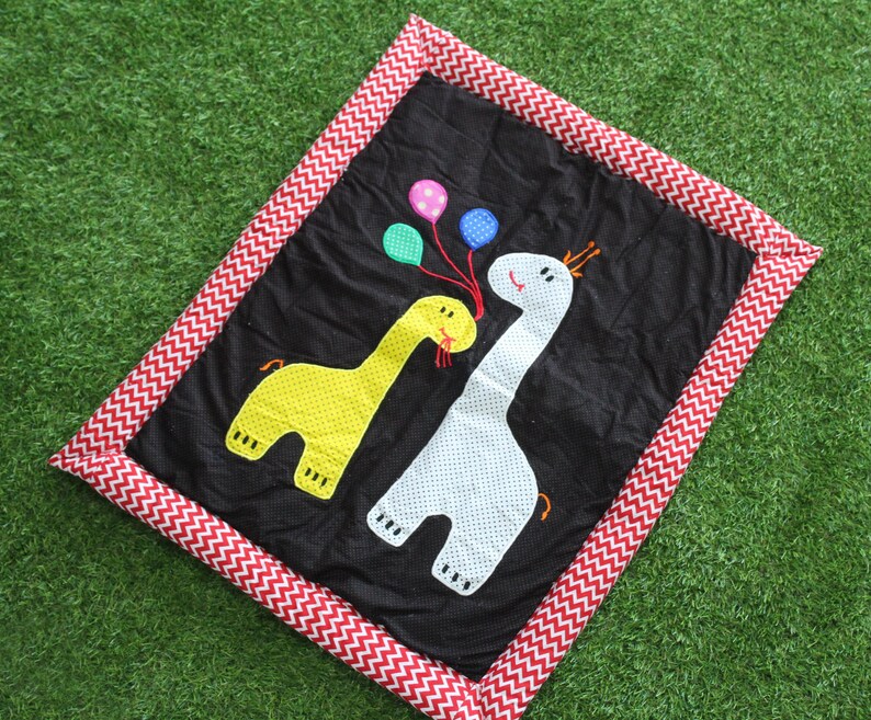 Giraffee and ballon design quilt custom quilt baby shower ideas handmade quilt Designer quilt