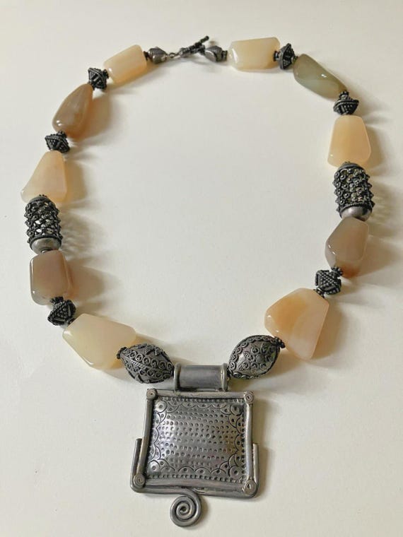 Sterling Silver Agate Statement Necklace, Hammere… - image 1