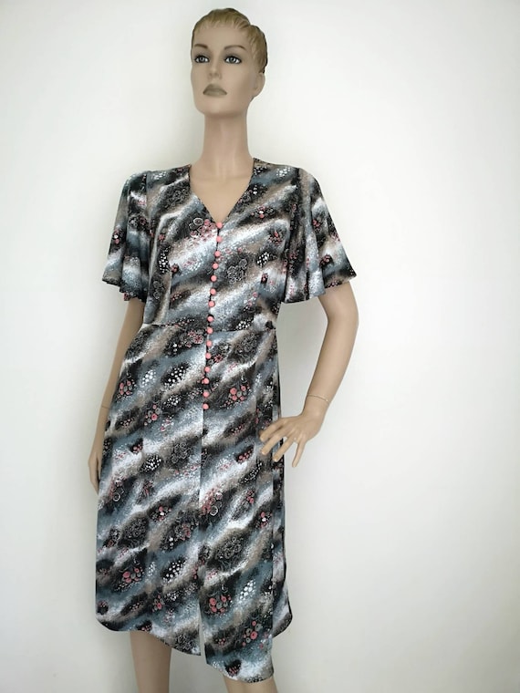 Vintage 1970s dress, 1970s day dress, Angel sleeve
