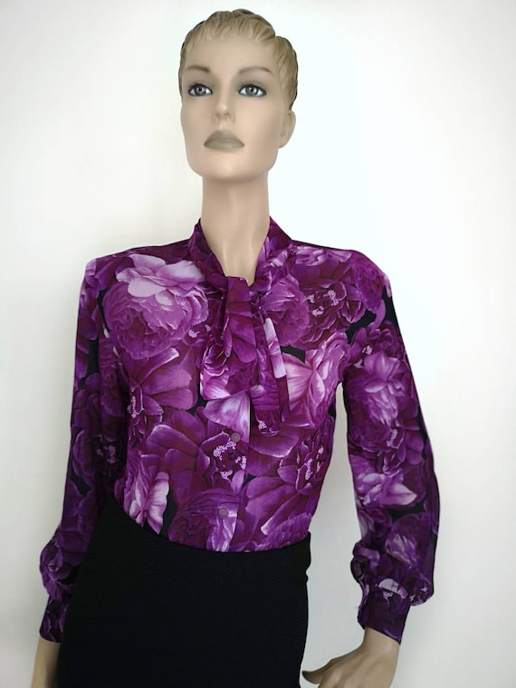 Vintage 1970s pussy bow blouse medium