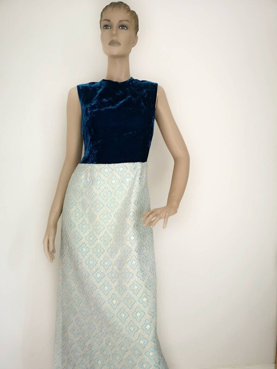 Vintage 1960s evening dress medium, velvet brocade