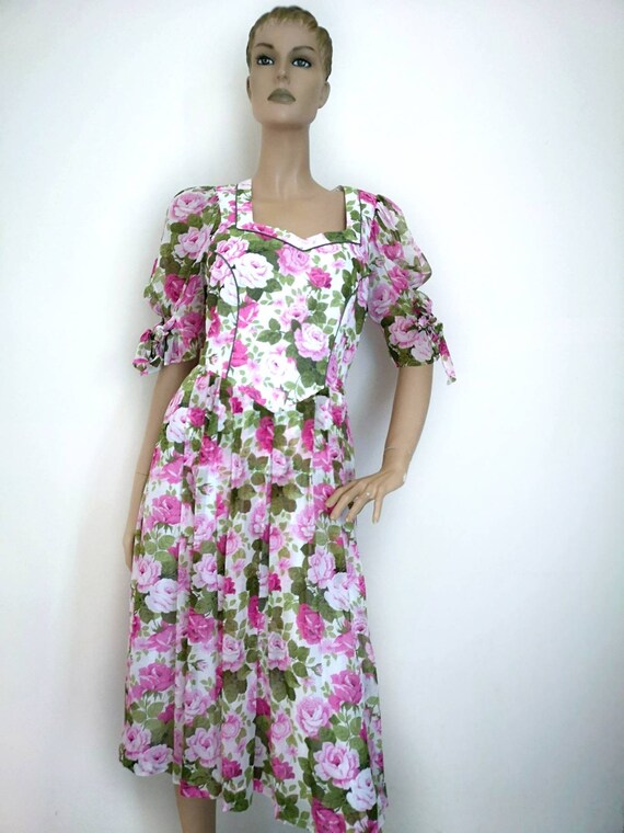 Vintage prairie dress small, 1980s floral print dr