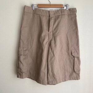 men&#39;s Dickies loose fit shorts size 44
