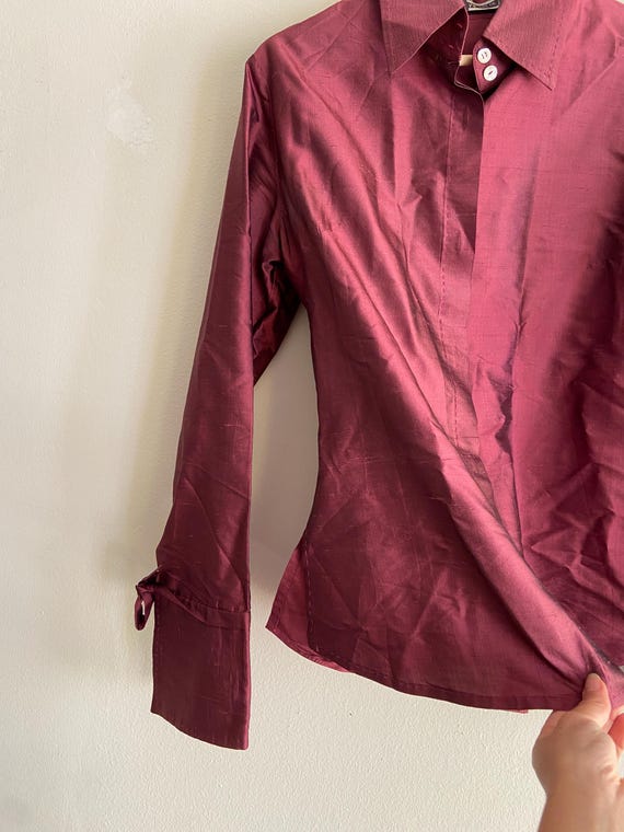 grape color-shifting fitted blouse with wrist ties - image 5