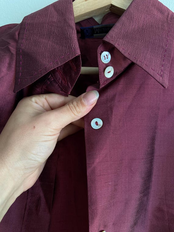 grape color-shifting fitted blouse with wrist ties - image 3