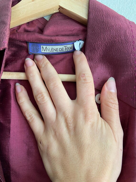 grape color-shifting fitted blouse with wrist ties - image 4