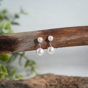 Süßwasserperle baumeln Ohrringe mit Sterling Silber / Perfekt die Braut oder Brautjungfer / 5-6 mm & 8-9 mm Perlen / Weiße Perlen Ohrringe