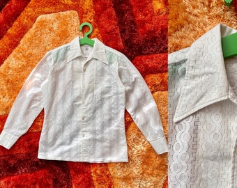Vintage 70s White Lace Groovy Disco Men’s Long Sleeve Dagger Collar Button Up Shirt — Size M