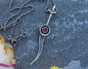 Daga de rubí de piedra abisal sedienta de sangre, collar de plata de ley BG 3, colgante de arte gamer