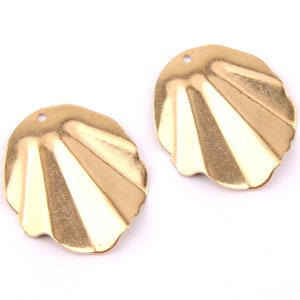6PCS+  Raw Brass Charm- waved fan shaped Raw Brass pendant Charms-Satin/Brush/headline finished Jewelry Supplies - 30mmx35mmx0.8mm - D1018