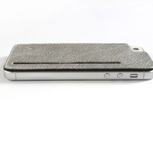 slim purse for the back of your iPhone made of silver leather / silver leather case for iPhone 5, iPhone 5s or iPhone SE / Made in Berlin image 4