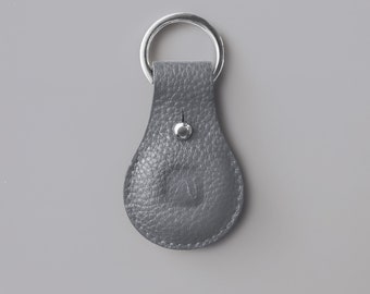 Leather Airtag cover // Airtag case leather gray // Airtag pendant made of gray leather for Airtags // Airtag key ring with initials made of leather