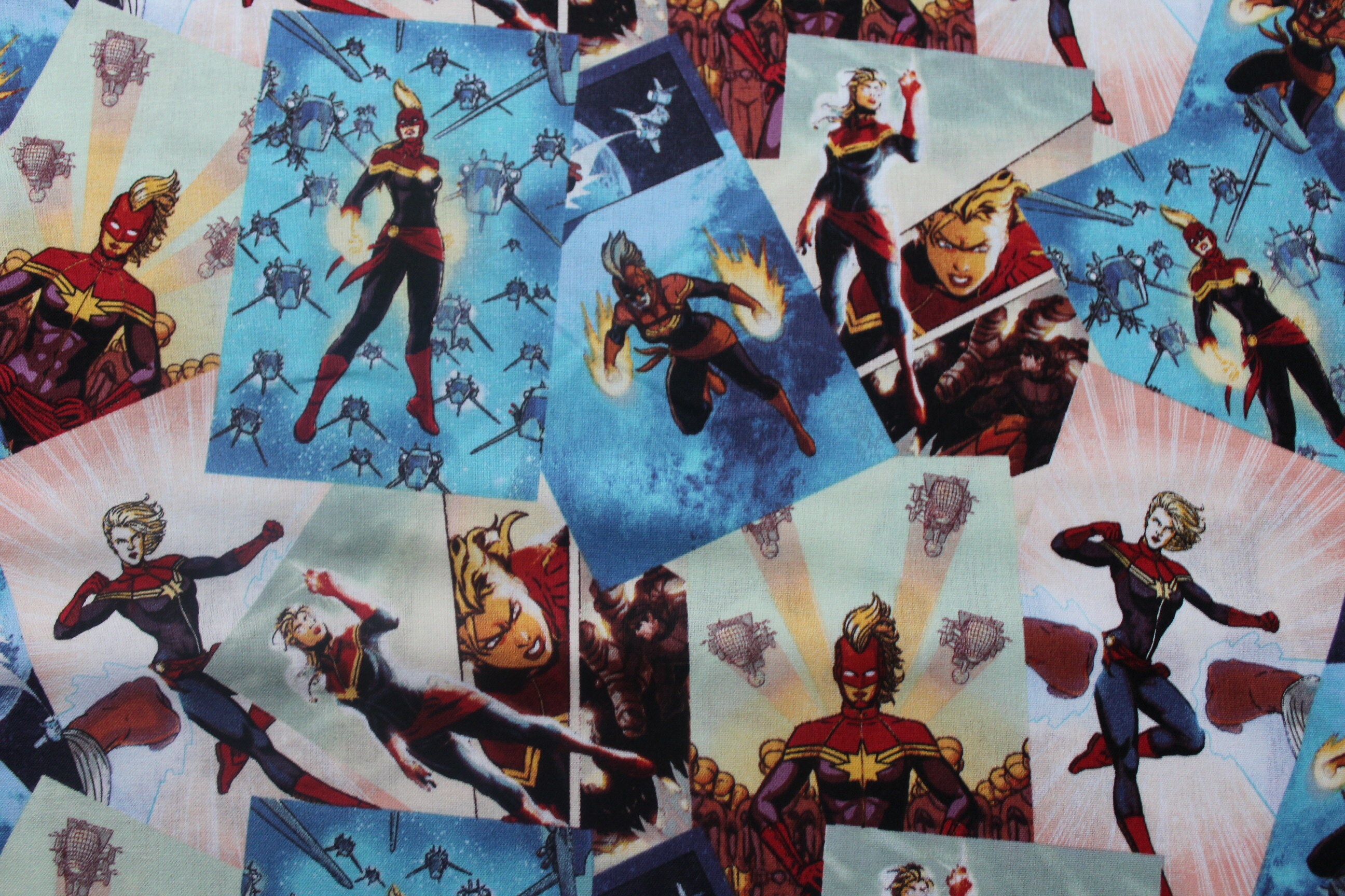 Captain Marvel Avengers Fabric de Springs Creative Productgs | Etsy