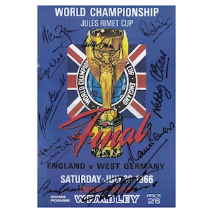 Programa de la final de la Copa del Mundo de 1966, Inglaterra contra Alemania Occidental, firmado por varios jugadores.